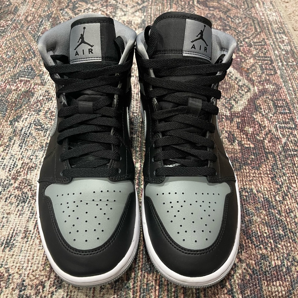 WMNS AIR JORDAN 1 MID Shadow